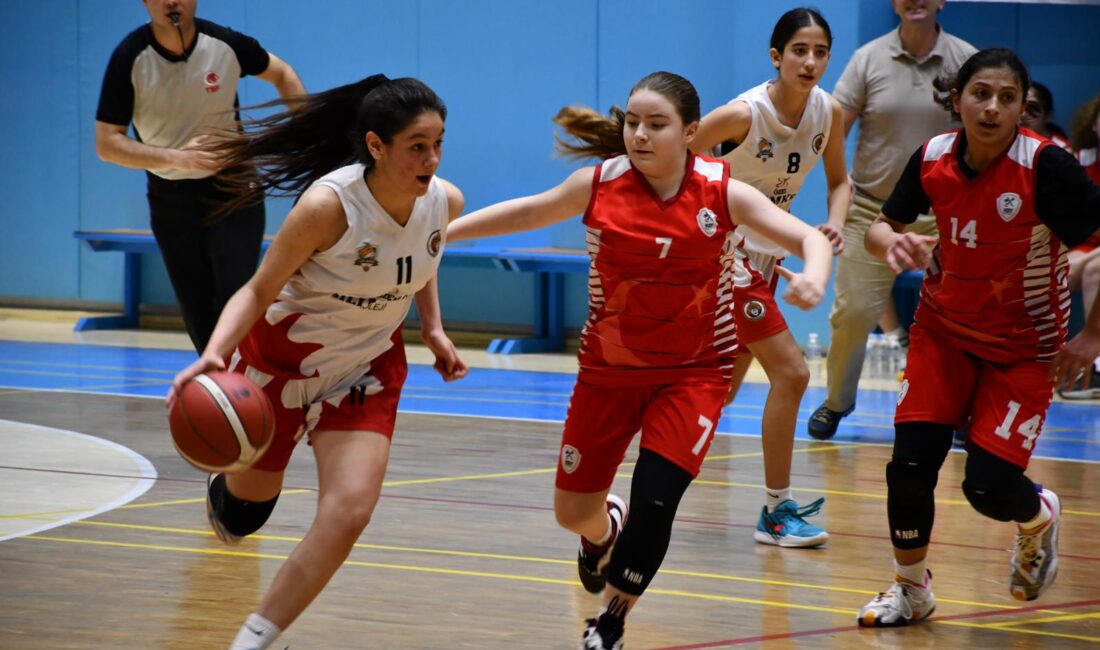 Afyonkarahisar’da Gençlik ve Spor İl Müdürlüğü koordinasyonunda düzenlenen Okul Sporları