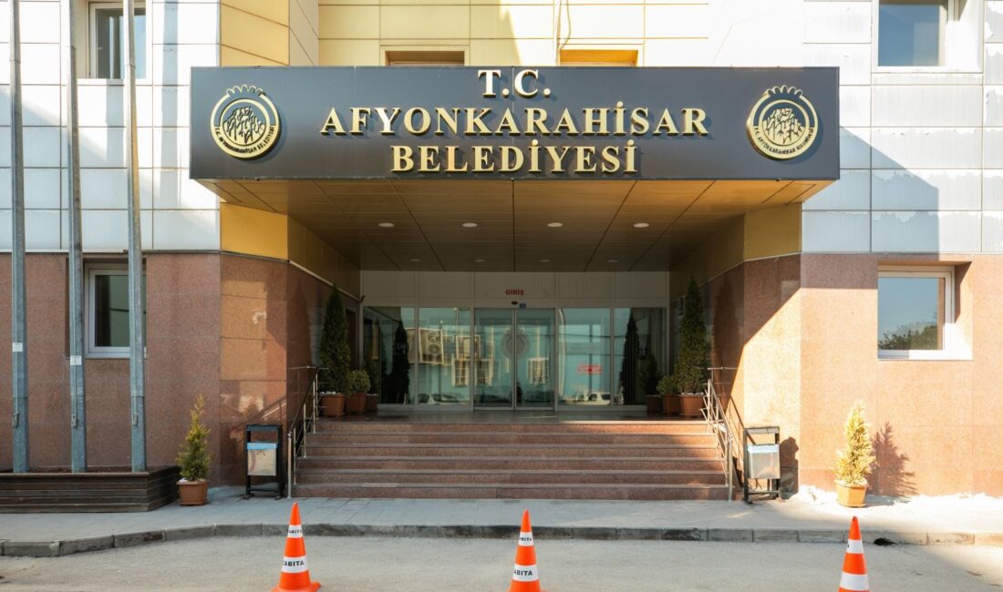 Afyonkarahisar Belediyesi, Ramazan Bayramı öncesinde vatandaşların alışverişlerini daha rahat ve