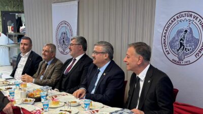 Ankara’da yaşayan Afyonkarahisarlılar, düzenlenen iftar programında bir araya gelerek Ramazan