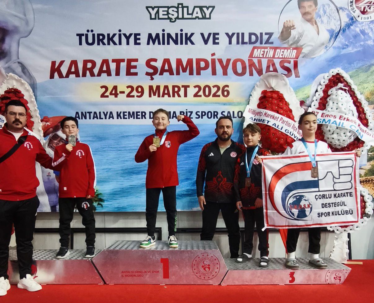 Antalya’da düzenlenen Türkiye Minik-Yıldız Karate Şampiyonası’nda Afyonkarahisar’ı temsilen farklı spor