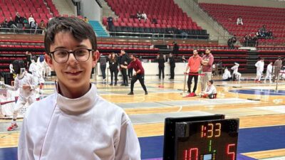 Kocaeli’nde düzenlenen Okullar Arası Türkiye Eskrim Şampiyonası’nda Afyonkarahisar’ı temsil eden