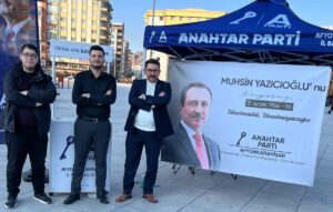 Afyonkarahisar’da Anahtar Parti İl Başkanlığı, Türk siyasetinin önemli isimlerinden Muhsin