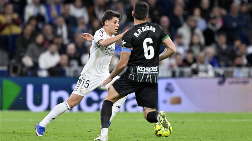 İspanya LaLiga'da Real Madrid forması giyen milli futbolcu Arda Güler,