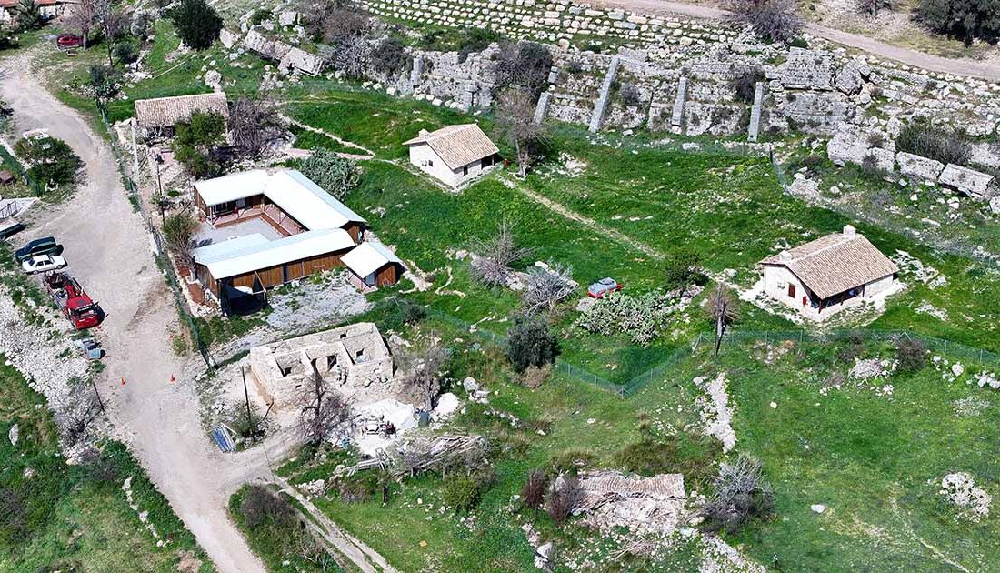 Antalya'nın Serik ilçesindeki Sillyon Antik Kenti'nde yer alan ve tarihi