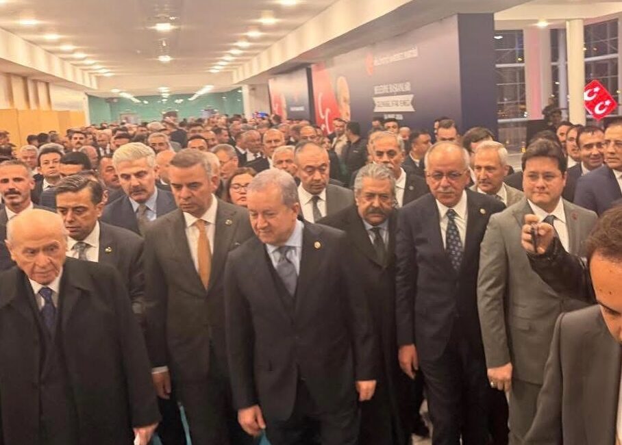 Bolvadin Belediye Başkanı Derviş Aynacı, Milliyetçi Hareket Partisi Genel Başkanı