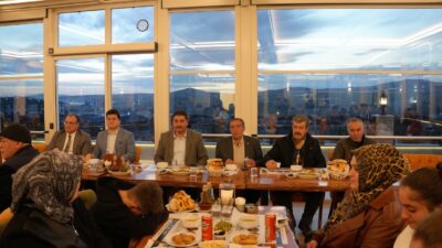 Bolvadin Kaymakamlığı tarafından öksüz ve yetim çocuklar için düzenlenen iftar