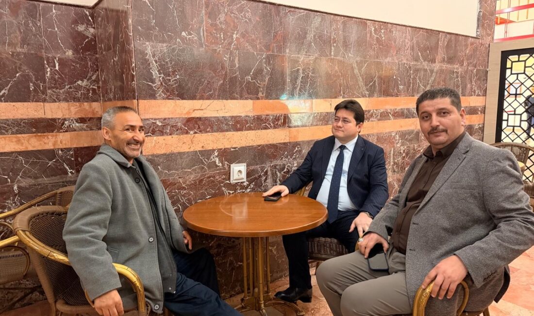 Bolvadin Belediye Başkanı Derviş Aynacı ve MHP Bolvadin İlçe Başkanı