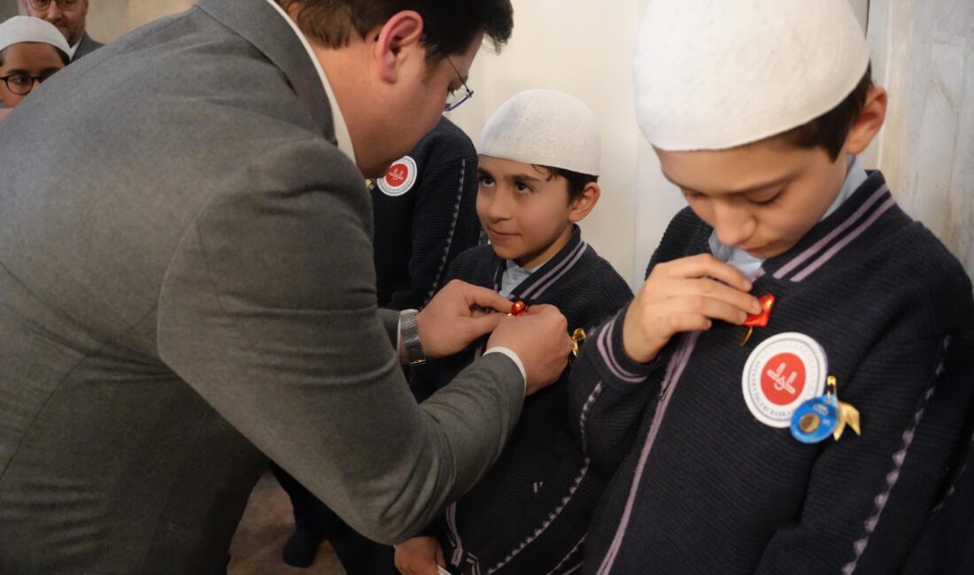Bolvadin Belediye Başkanı Derviş Aynacı, Hacı Mahmut ve Çarşı Camii’nde