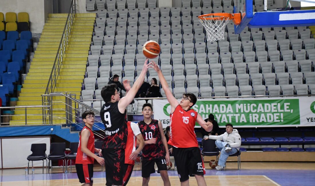 Afyonkarahisar’da düzenlenen Okul Sporları 3x3 Genç Kızlar ve Erkekler Basketbol