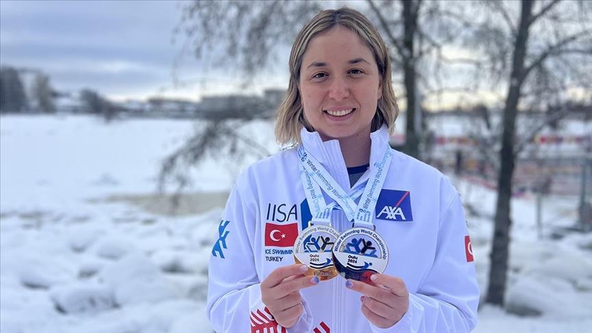Ultra maraton yüzücüsü Bengisu Avcı, Finlandiya'da düzenlenen 2026 Dünya Kış