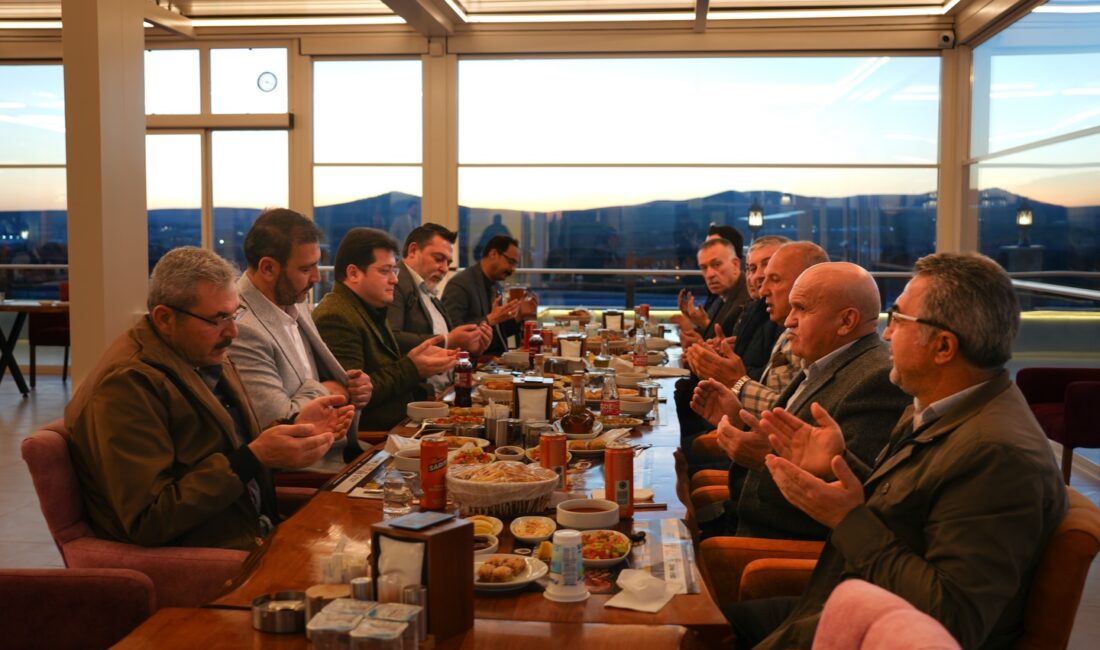 Bolvadin Belediye Başkanı Derviş Aynacı, Ramazan ayının birlik ve beraberlik