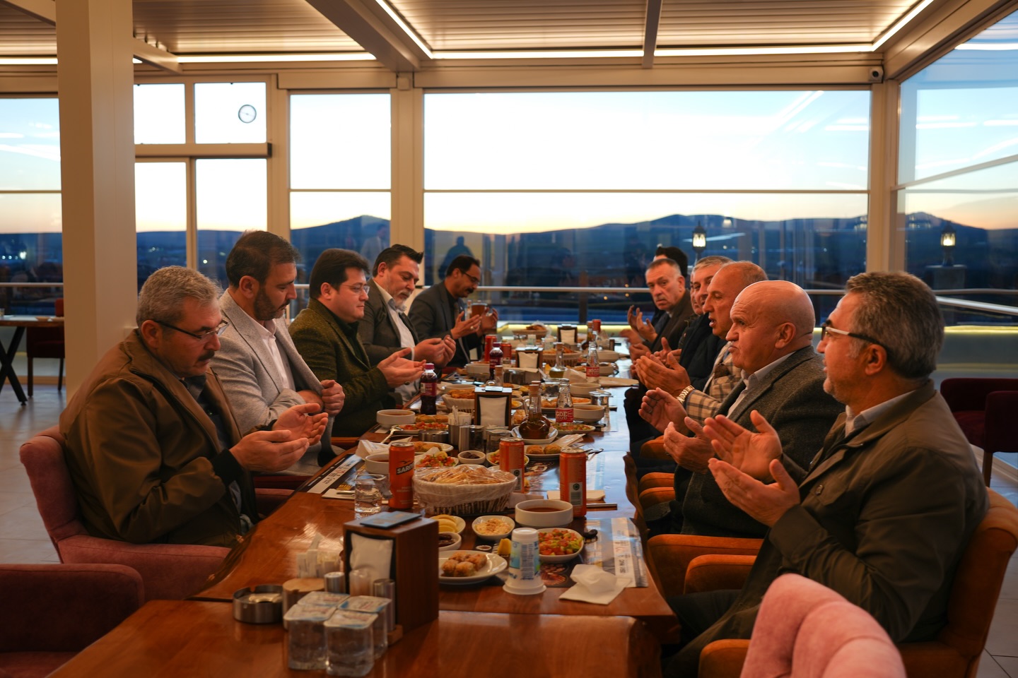 Bolvadin Belediye Başkanı Derviş Aynacı, Ramazan ayının birlik ve beraberlik