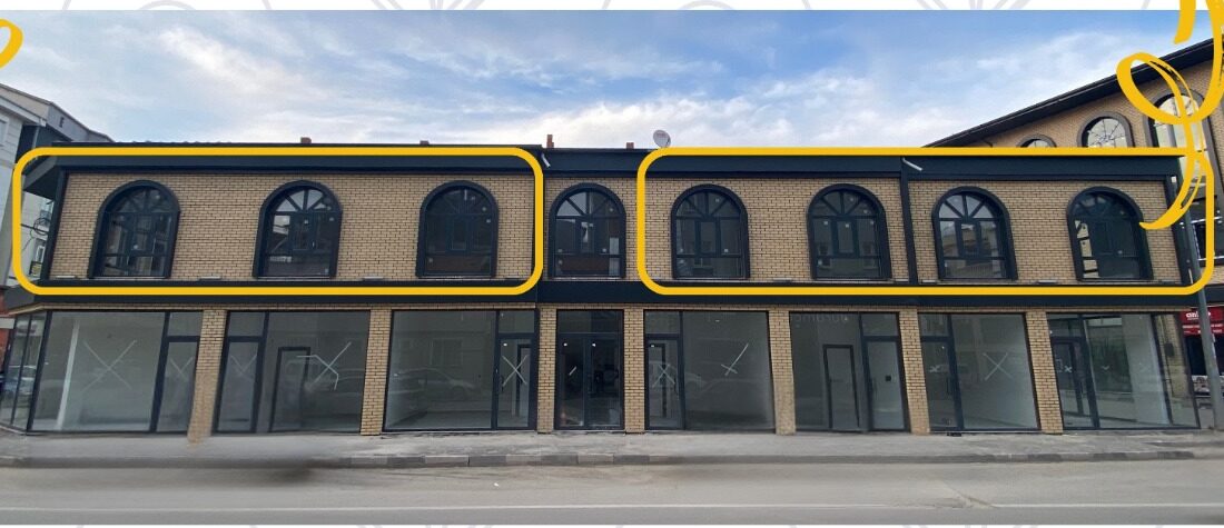 Bolvadin Belediyesi tarafından şehrin merkezine kazandırılan Zanaatkârlar Çarşısı’nın üst katında