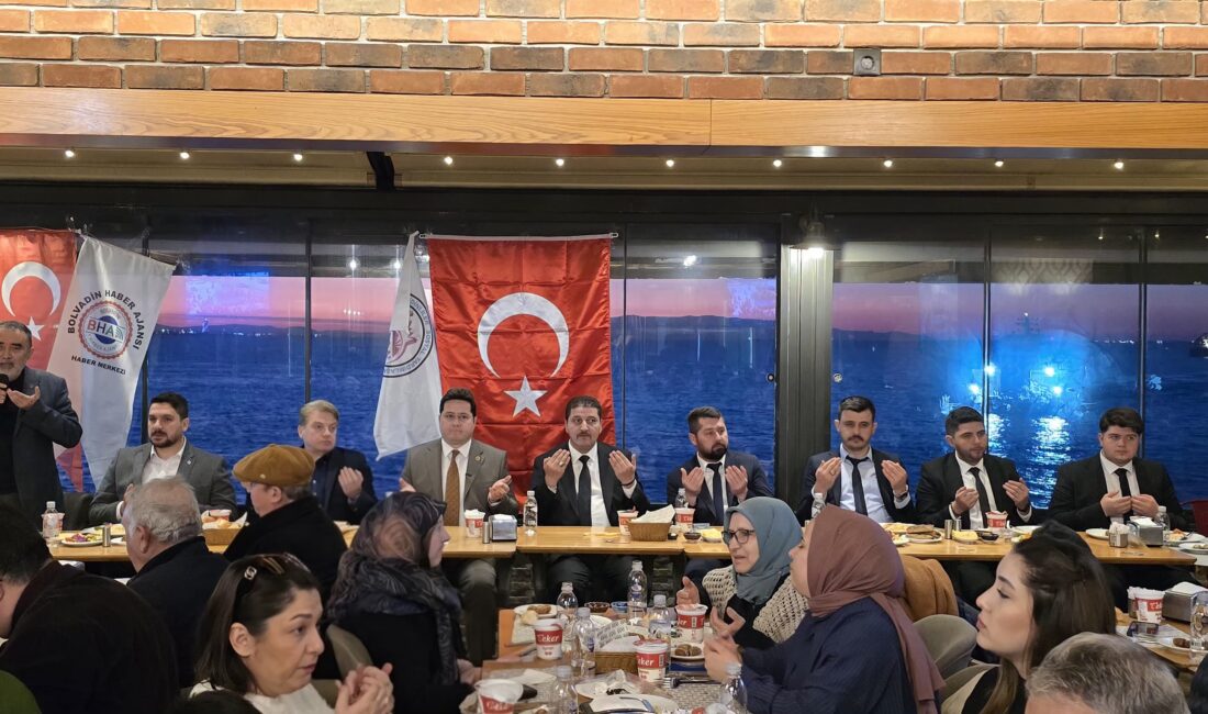 Bolvadinliler Sosyal Yardımlaşma Derneği tarafından İzmir’de düzenlenen iftar programı, Bolvadinli