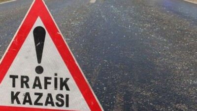 Afyonkarahisar’da kontrolden çıkarak şarampole devrilen otomobilde 2 kişi yaralandı.