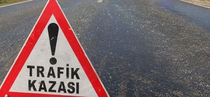 Afyonkarahisar’da kontrolden çıkarak şarampole devrilen otomobilde 2 kişi yaralandı.