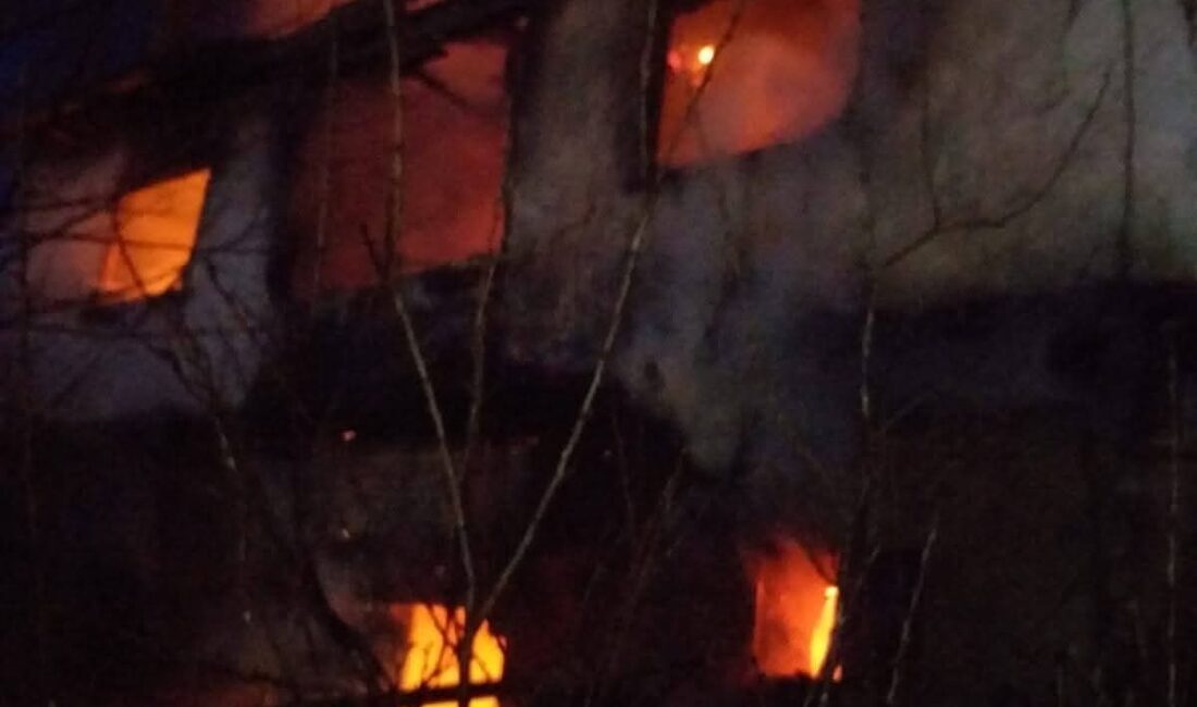 Afyonkarahisar’ın Sandıklı ilçesinde köy evinde çıkan yangın sonrası 78 yaşındaki