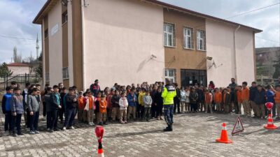 Afyonkarahisar İl Jandarma Komutanlığı ekipleri tarafından, Çobanlar ilçesinde öğrenci ve