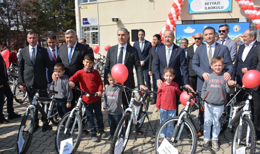 Milliyetçi Hareket Partisi Afyonkarahisar Milletvekili Mehmet Taytak ve Afyonkarahisar Valisi