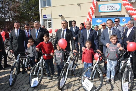 Milliyetçi Hareket Partisi Afyonkarahisar Milletvekili Mehmet Taytak ve Afyonkarahisar Valisi