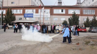 Bacım Sultan Yurdu ve Destine Hatun Yurdu’nda afet farkındalık eğitimi,