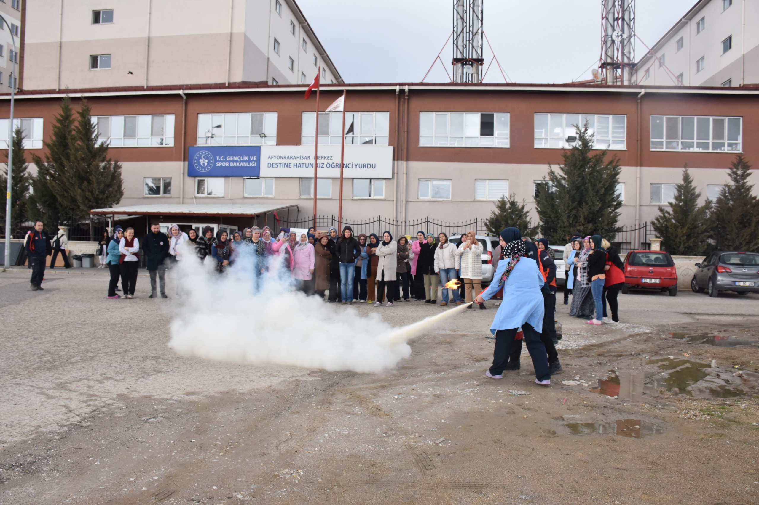 Bacım Sultan Yurdu ve Destine Hatun Yurdu’nda afet farkındalık eğitimi,