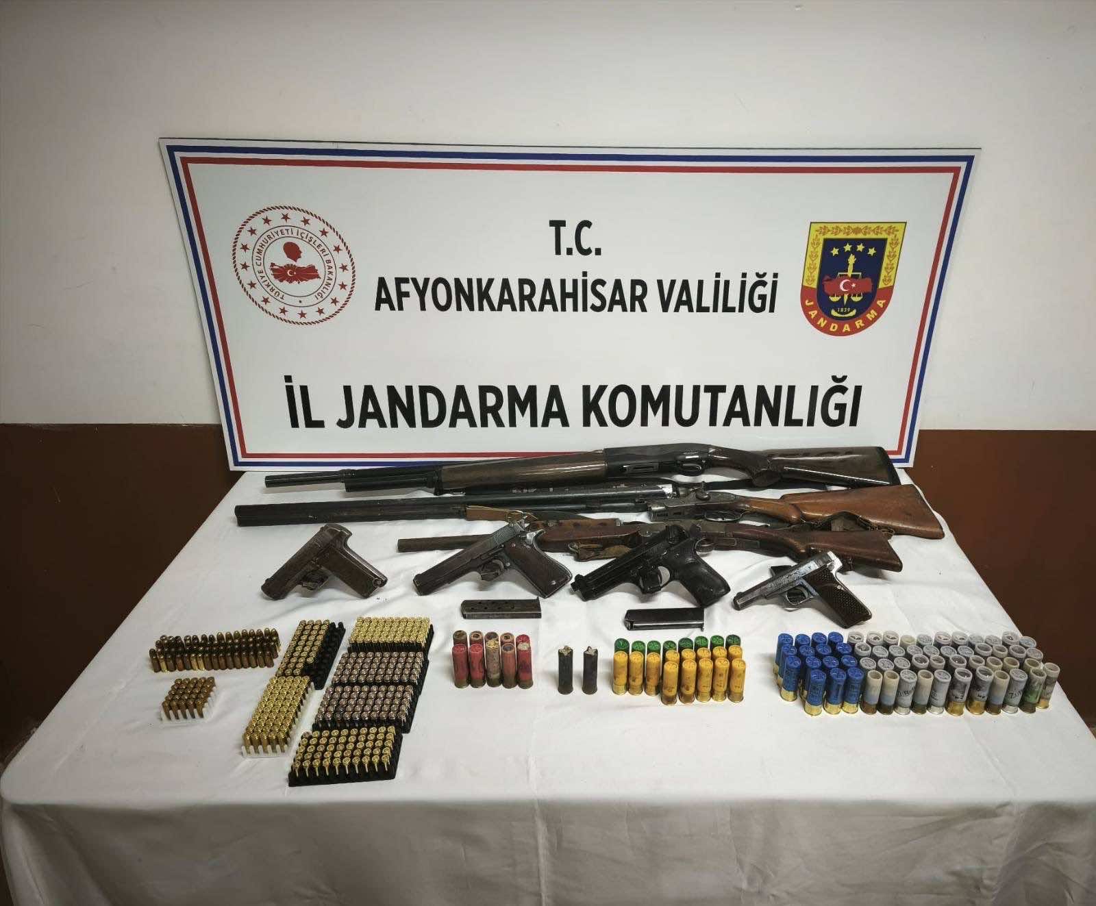 Afyonkarahisar İl Jandarma Komutanlığı ekiplerince Sandıklı ilçesine bağlı Dodurga köyünde