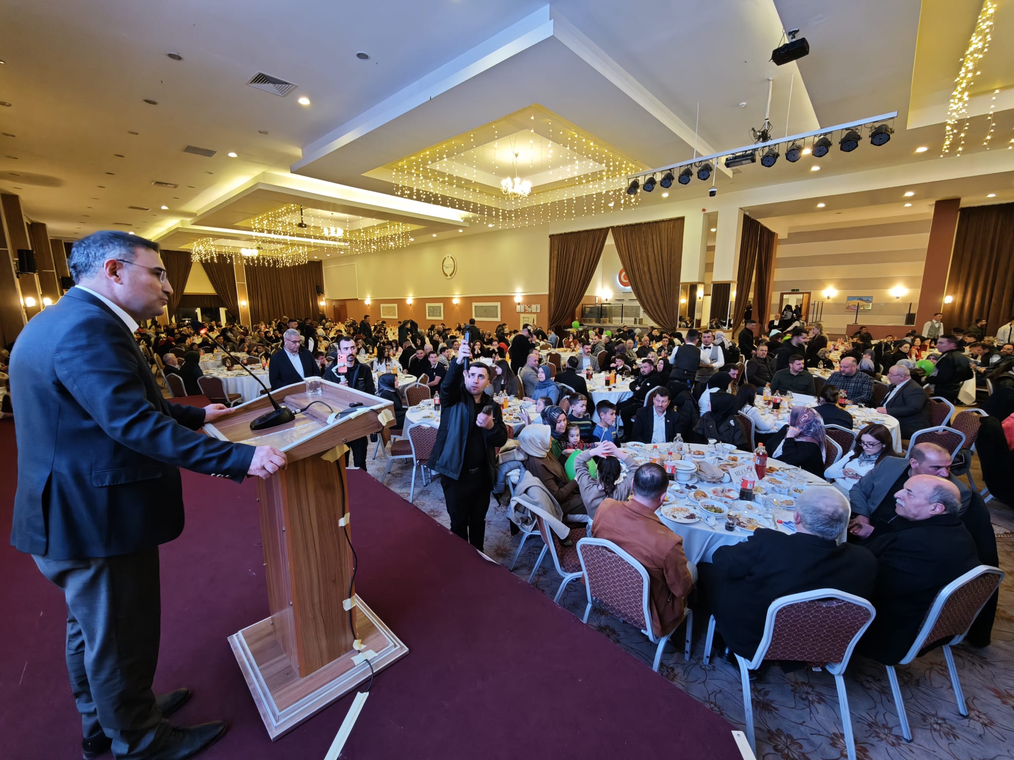 İlçe ve beldelerdeki ziyaretlerine devam eden AK Parti Afyonkarahisar Milletvekili