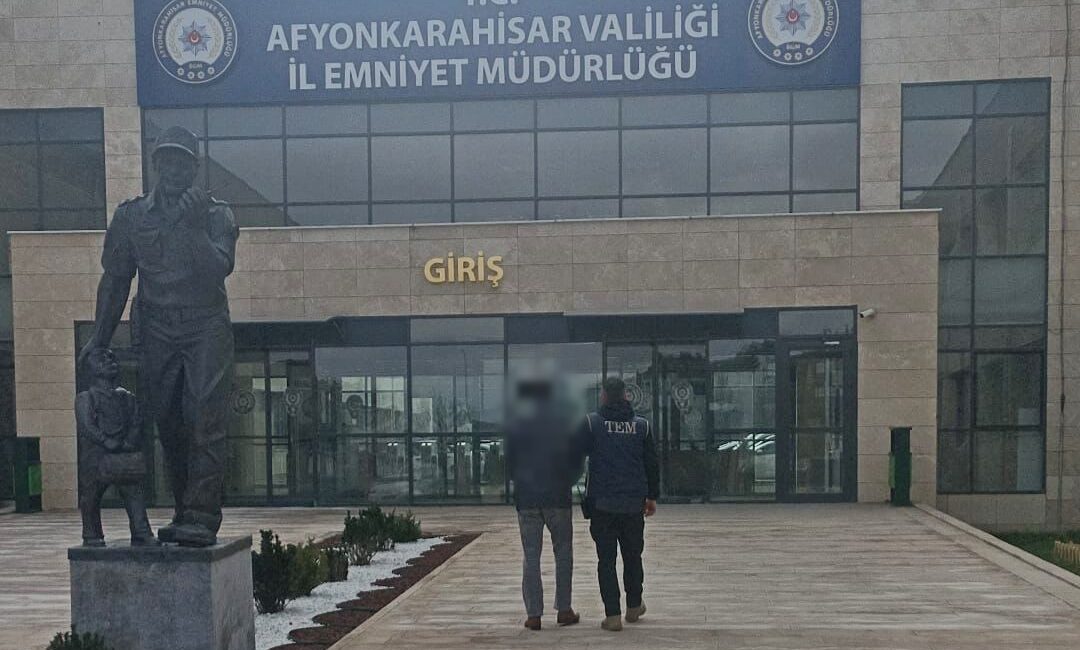 Afyonkarahisar’da güvenlik güçlerinin aranan şahıslara yönelik yürüttüğü çalışmalar kapsamında, FETÖ/PDY