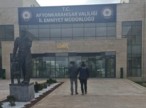 Afyonkarahisar’da güvenlik güçlerinin aranan şahıslara yönelik yürüttüğü çalışmalar kapsamında, FETÖ/PDY