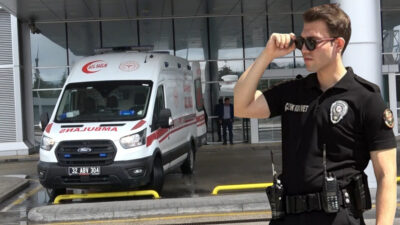 Isparta, bayram ziyareti için memleketlerine gelen iki polis kardeş ve