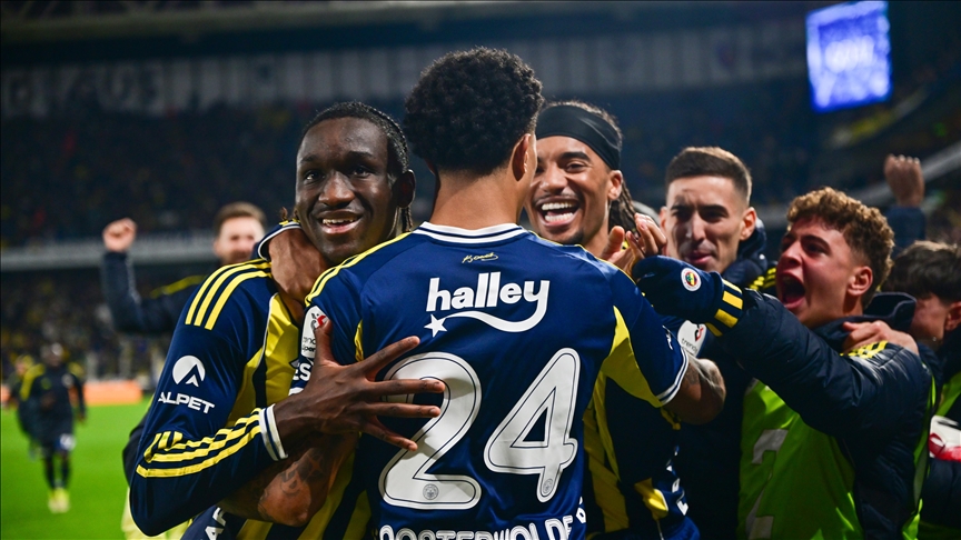 Fenerbahçe, Trendyol Süper Lig'in 25. haftasında konuk ettiği Samsunspor'u uzatmalarda