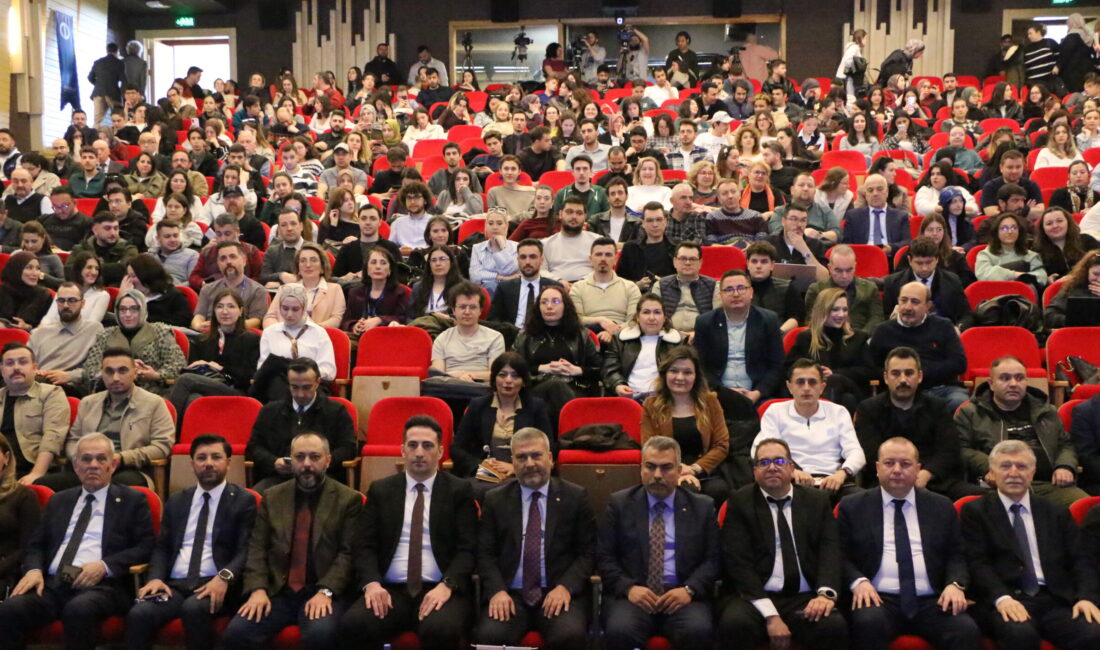 Anadolu Üniversitesi Stratejik Araştırmalar Merkezi (ANASAM) ve Google işbirliğiyle düzenlenen