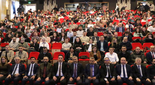 Anadolu Üniversitesi Stratejik Araştırmalar Merkezi (ANASAM) ve Google işbirliğiyle düzenlenen