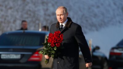 Rusya Devlet Başkanı Vladimir Putin, 8 Mart Dünya Kadınlar Günü