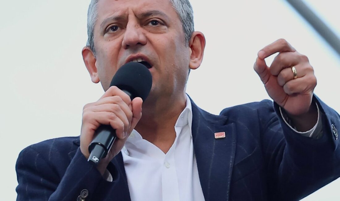 Cumhuriyet Halk Partisi Genel Başkanı Özgür Özel, Burdur’da gerçekleştirdiği "Millet