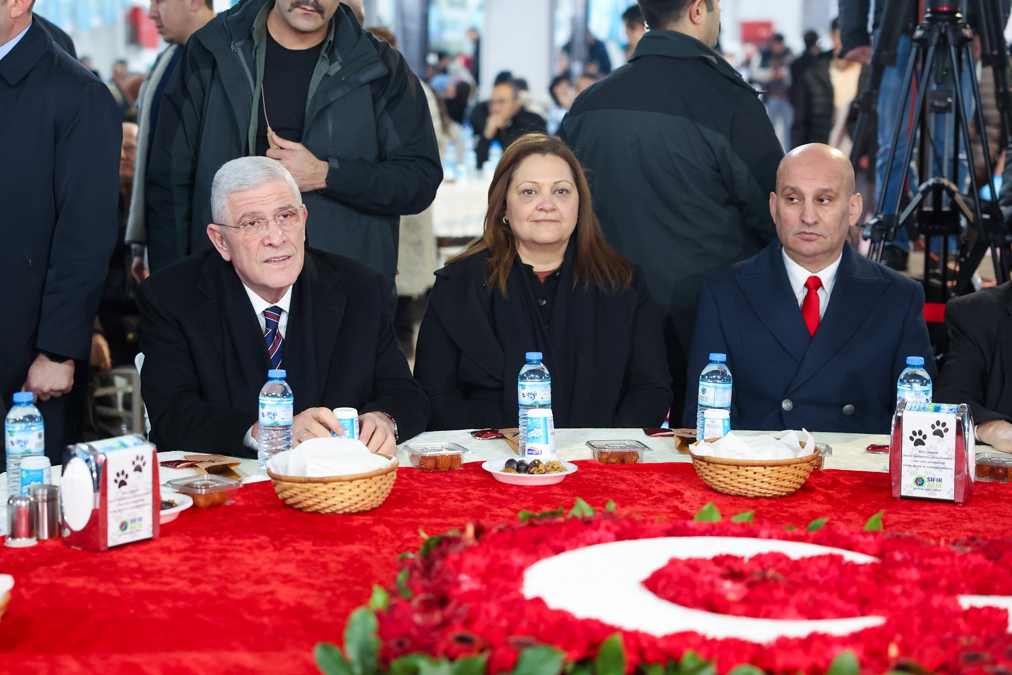 Ramazan ayının manevi iklimi, Afyonkarahisar’da siyasetin ezberlerini bozan anlamlı bir