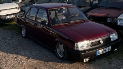 Bursa sokaklarında seyir halindeki bir sürücü, aracına taktığı usulsüz plaka