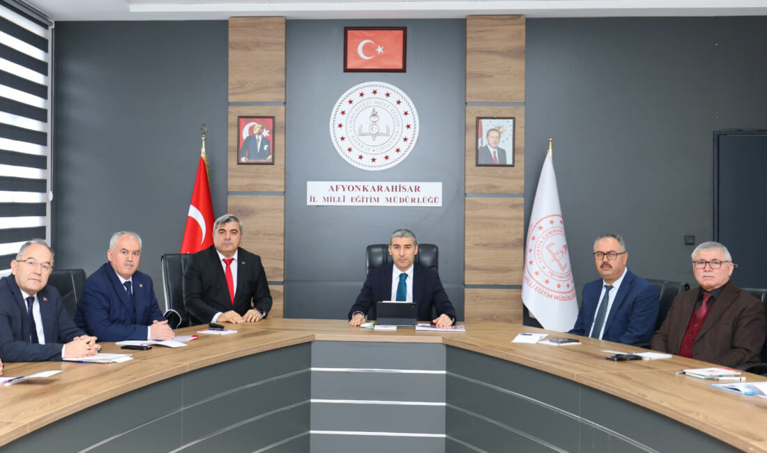 Afyonkarahisar Valisi Dr. Naci Aktaş, şehrin eğitim kalitesini artırmak ve