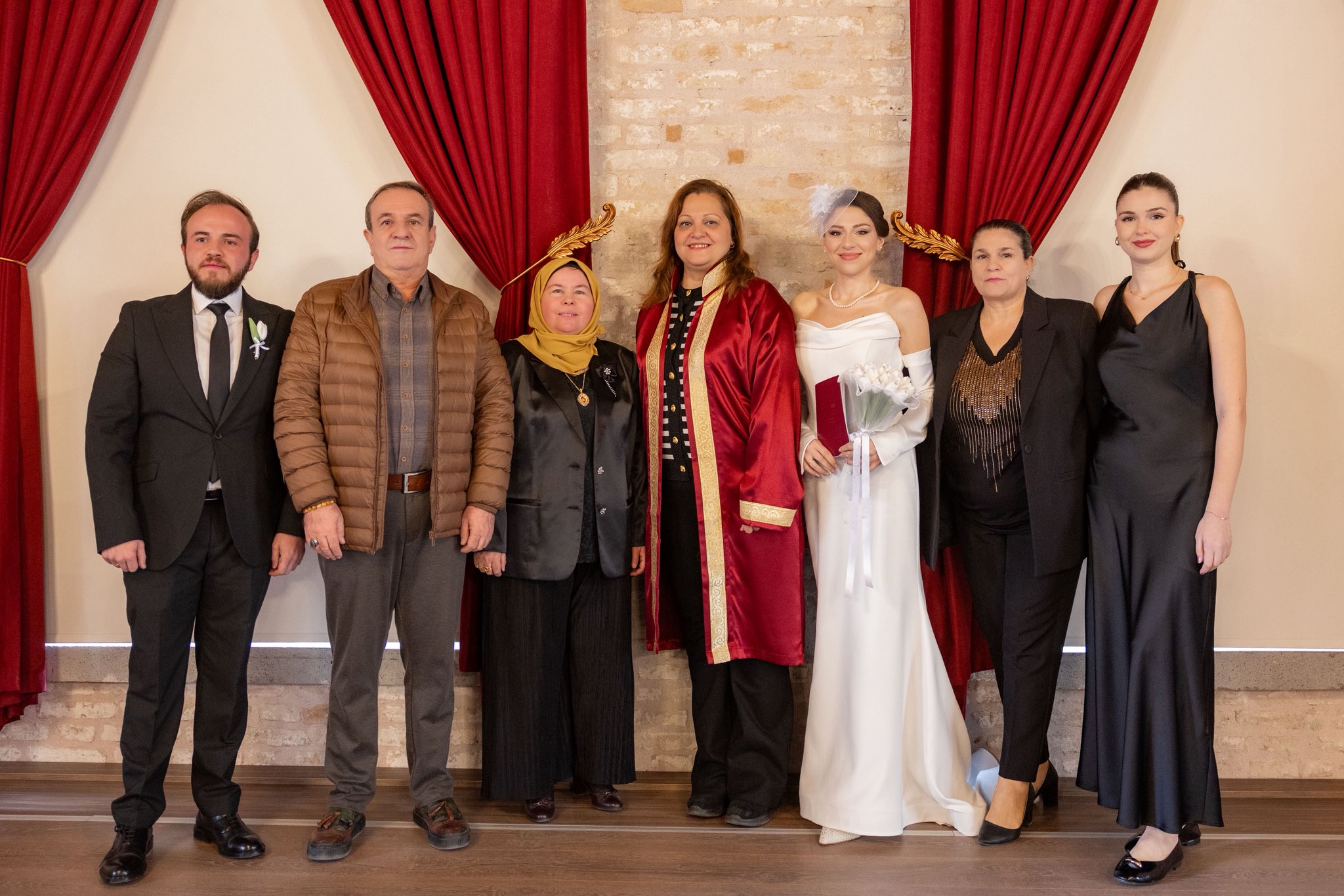 Afyonkarahisar Belediye Başkanı Burcu Köksal, kentin sosyal hayatına dokunmaya devam