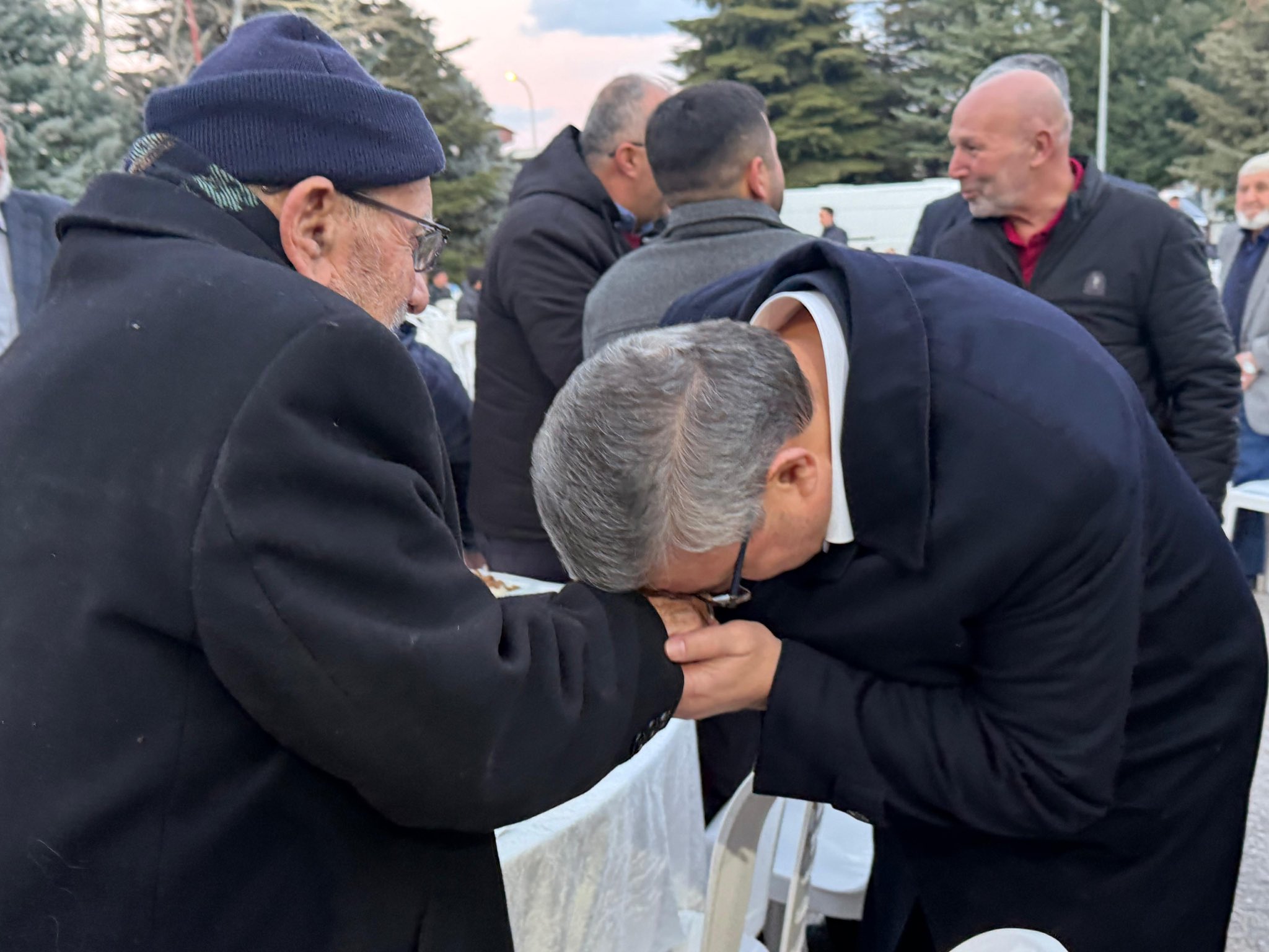 AK Parti Afyonkarahisar Milletvekili İbrahim Yurdunuseven, Ramazan ayının manevi atmosferinde