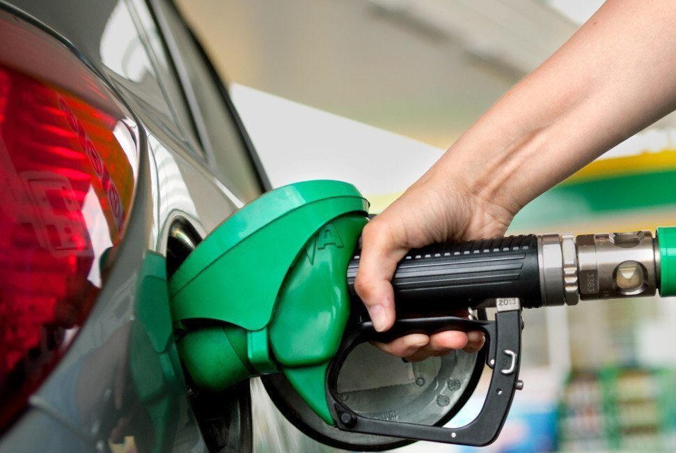 Küresel petrol fiyatlarındaki dalgalanma ve döviz kurundaki hareketlilik, akaryakıt fiyatlarına