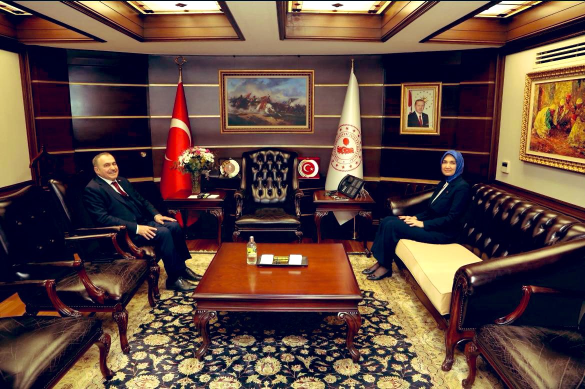 Afyonkarahisar’da görev yaptığı süre boyunca hayata geçirdiği projelerle tanınan ve