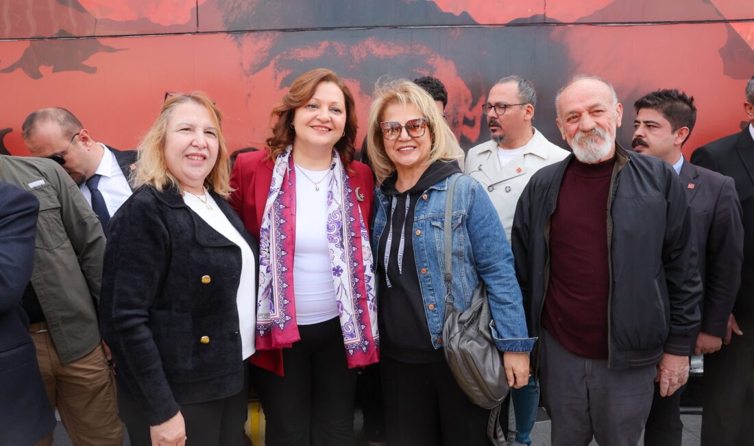 Afyonkarahisar Belediye Başkanı Burcu Köksal, Cumhuriyet Halk Partisi Genel Başkanı