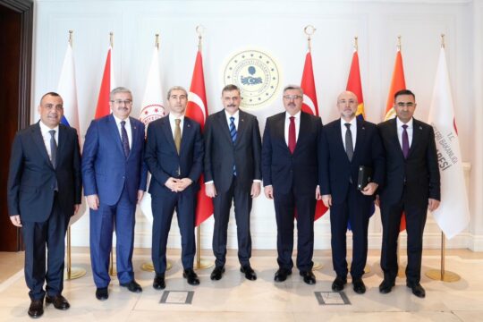 Afyonkarahisar heyeti, İçişleri Bakanlığı görevine getirilen Mustafa Çiftçi’yi makamında ziyaret