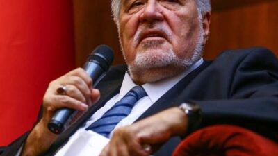 Türk tarihçiliğinin dev ismi Prof. Dr. İlber Ortaylı, düzenlenen hüzünlü