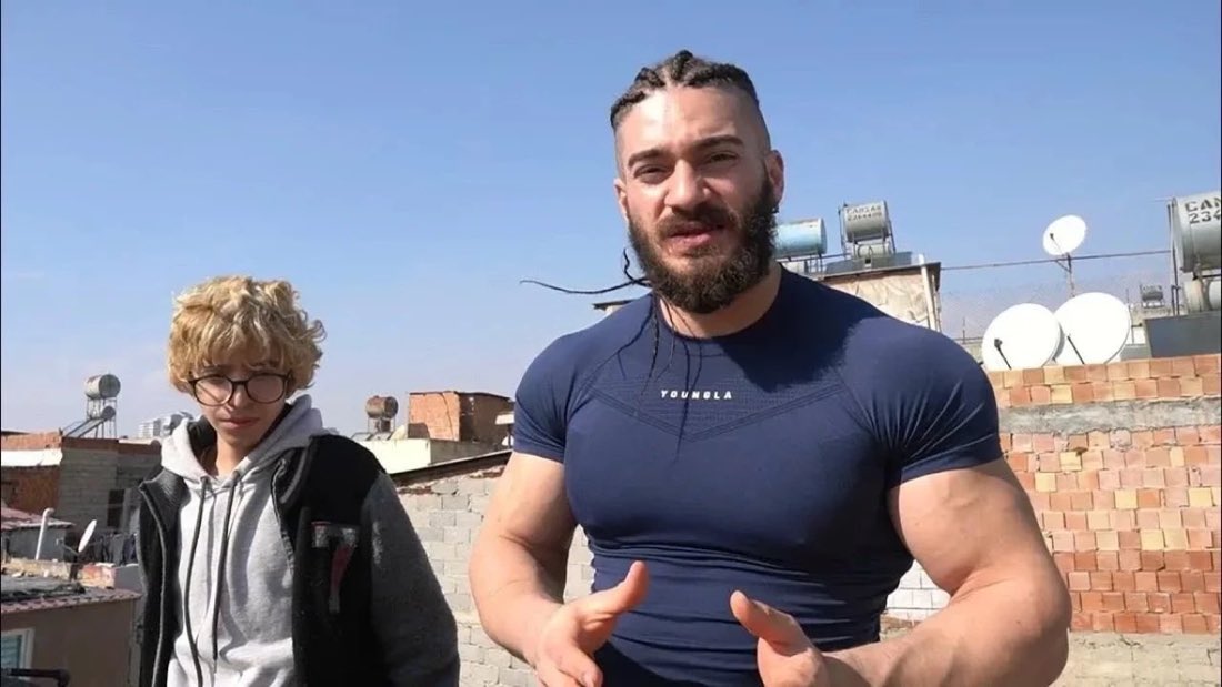 Gerçek ismi Taylan Özgür Ölmez olan ve sosyal medyada "Testo