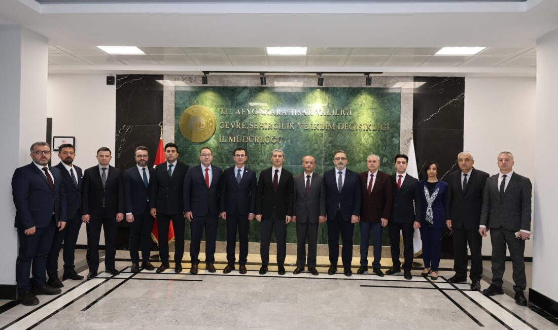 Afyonkarahisar Valisi Dr. Naci Aktaş, şehirdeki kamu kurumlarına yönelik tanıma