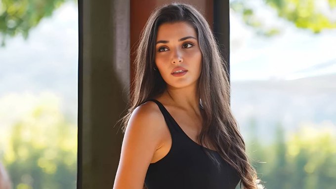 Ünlülere yönelik yürütülen uyuşturucu soruşturması kapsamında hakkında yakalama kararı çıkarılan