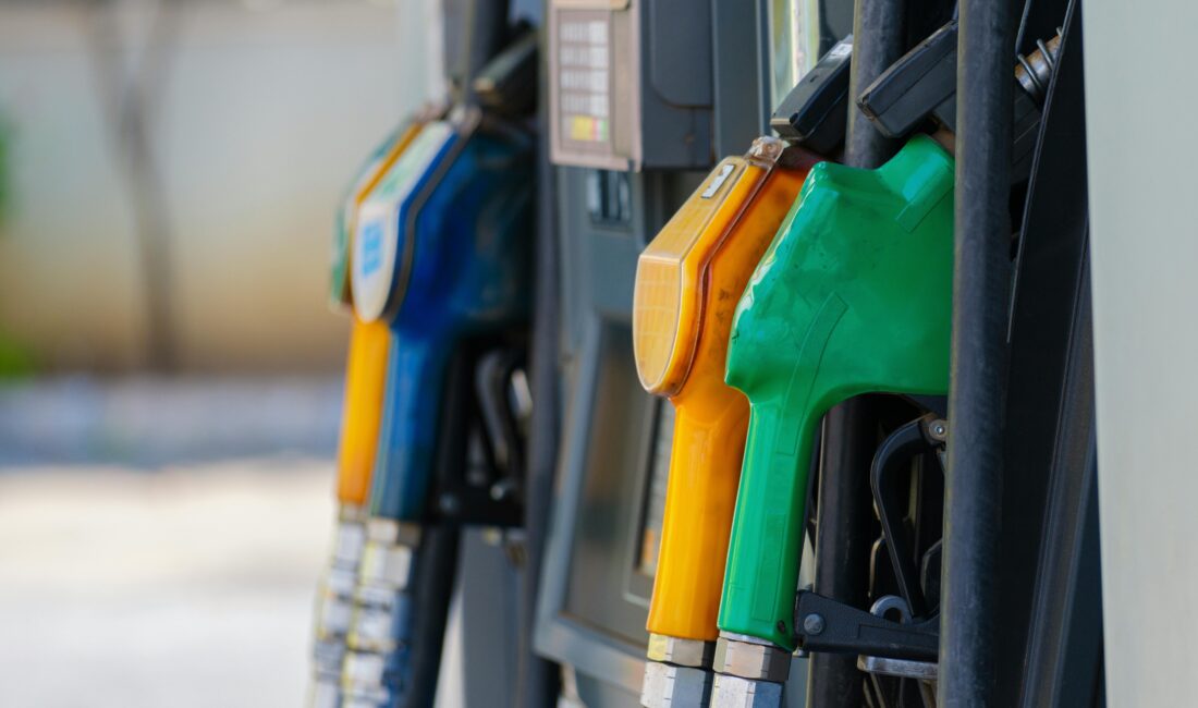 Körfez bölgesinde tırmanan jeopolitik gerilim ve Hürmüz Boğazı'ndaki ticaret aksamaları,